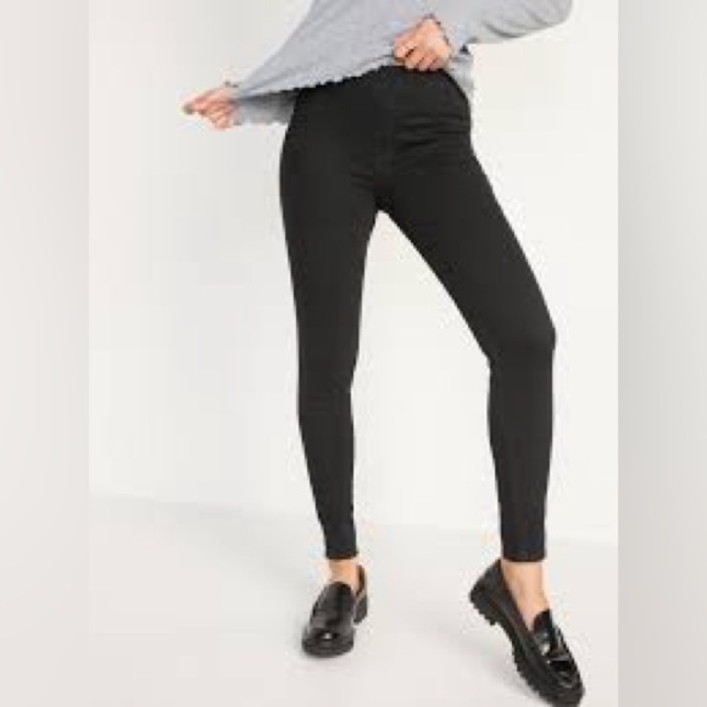 Old Navy Rockstar Jeans Super Skinny High Waisted Jet Black Size 2 Regular​​​​​​